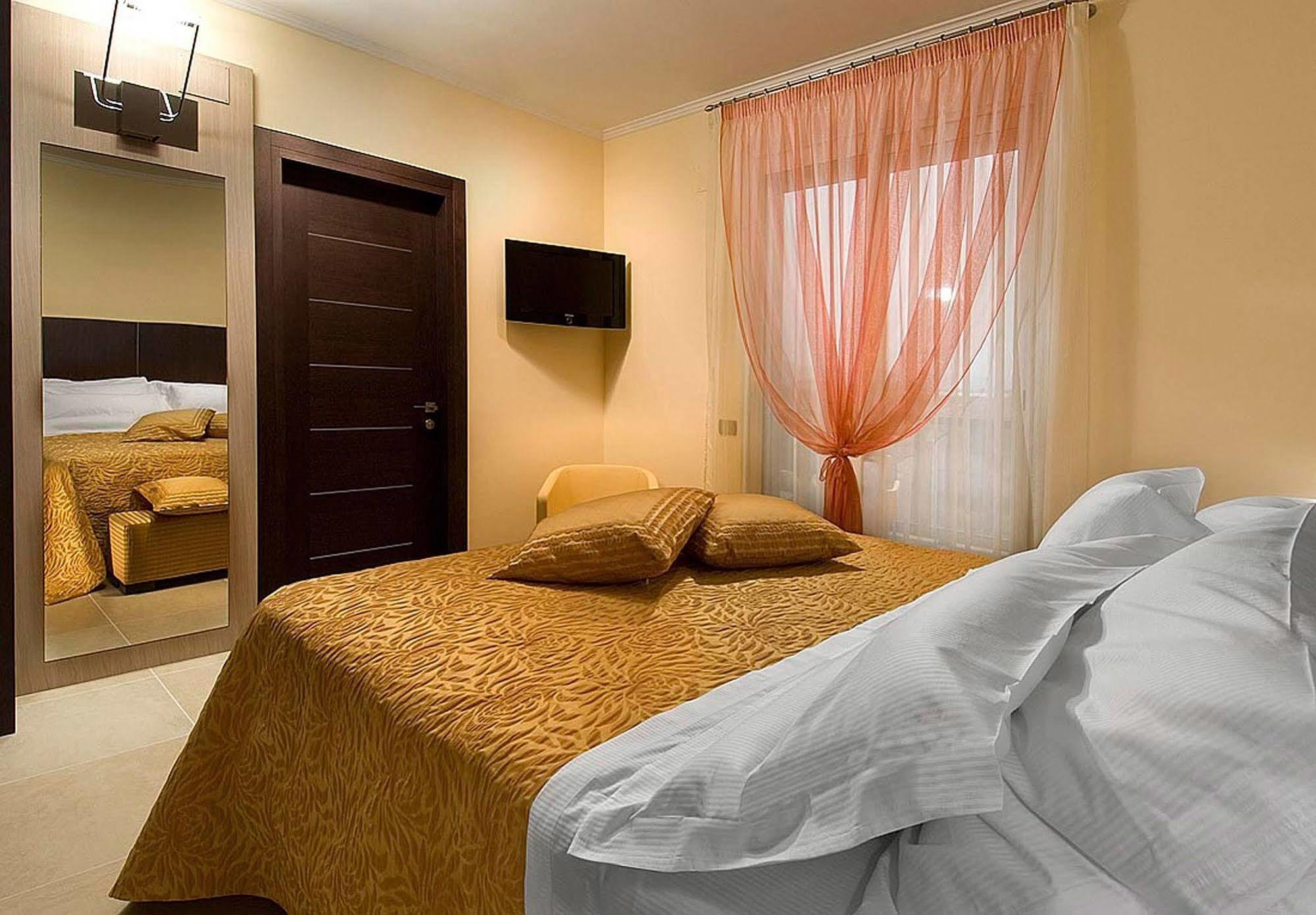 Hotel Imperial San Benedetto del Tronto Eksteriør billede