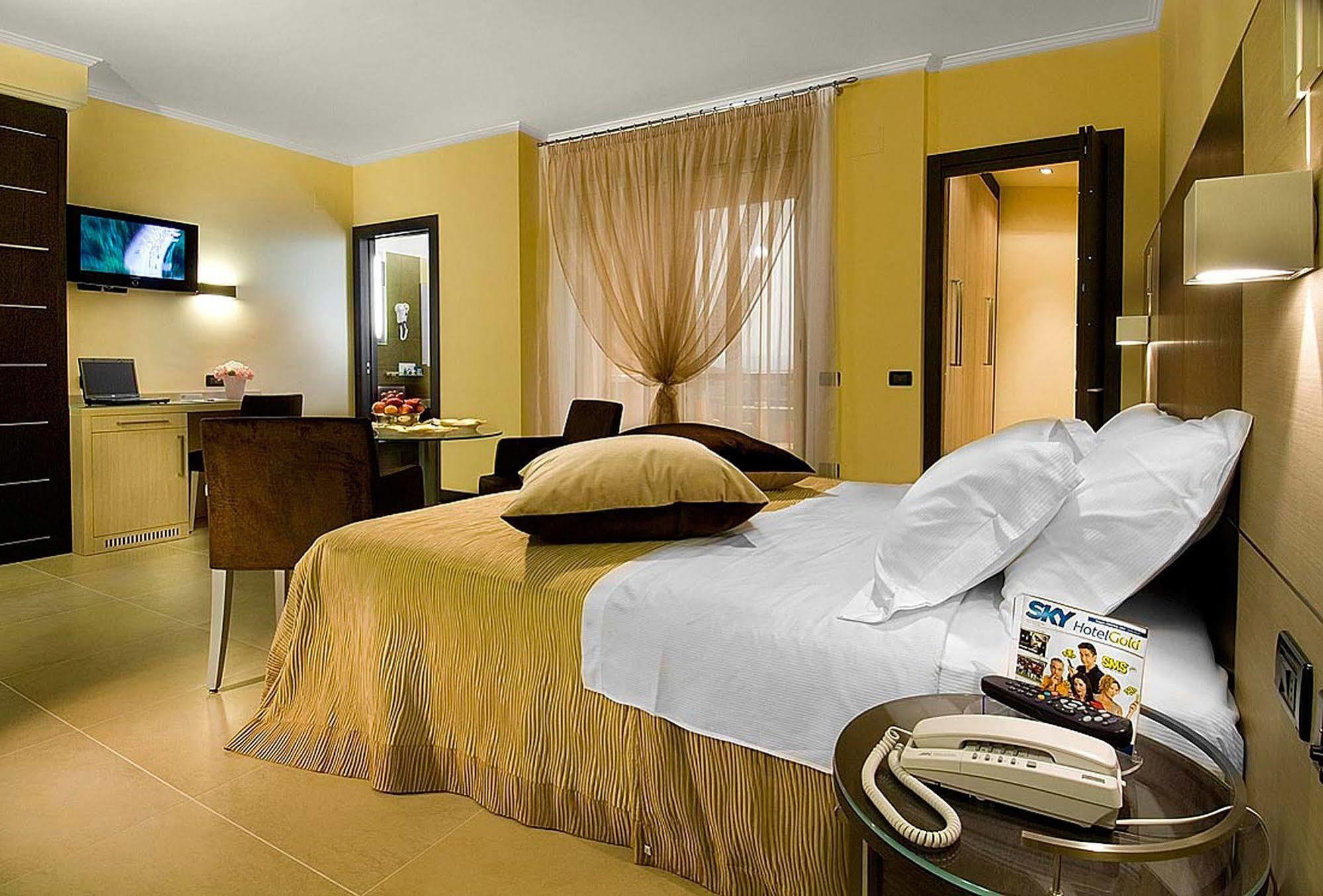 Hotel Imperial San Benedetto del Tronto Eksteriør billede